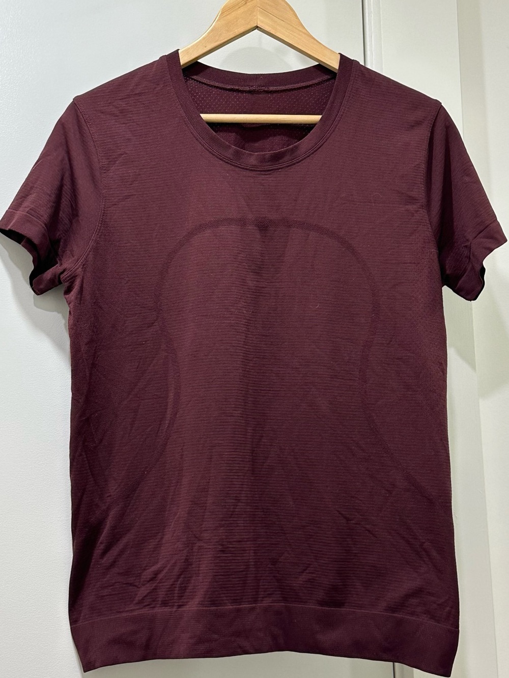 lululemon Swiftly Tech Short Sleeve Burgundy Women’s L